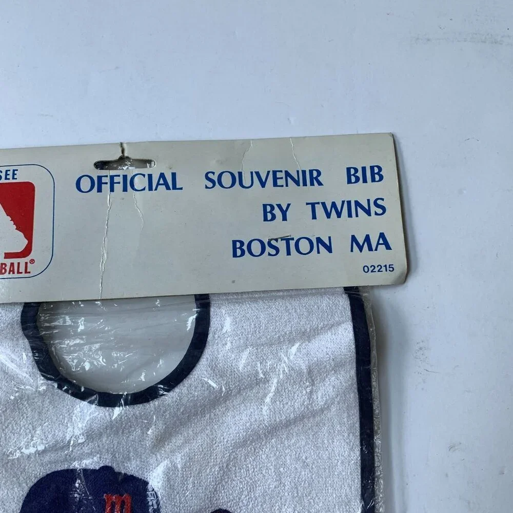 Vintage MLB Minnesota Twins Souvenir Bib